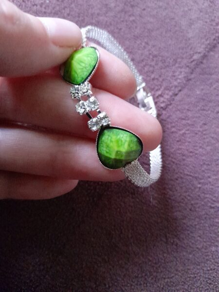 Rokasspādze ar zaļu elementu #2/56