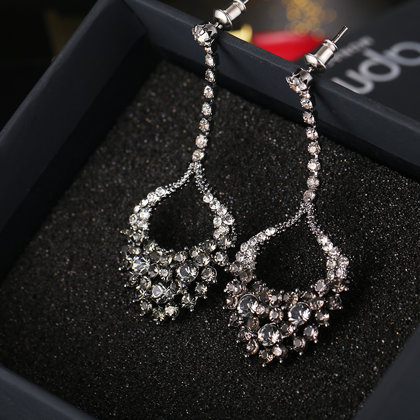 Burvīgi auskari svinīgam pasākumam #1/56