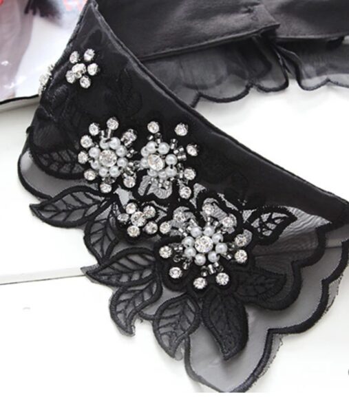 Kaklarota ar zieda motīvu #1/31